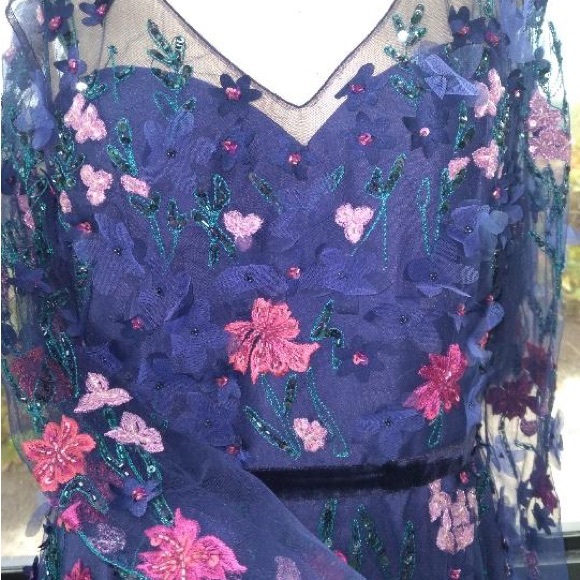 Blue silk Theia gown, appliquéd with handmade flowers, sz 10, Saks, never worn - Picture 2 of 10
